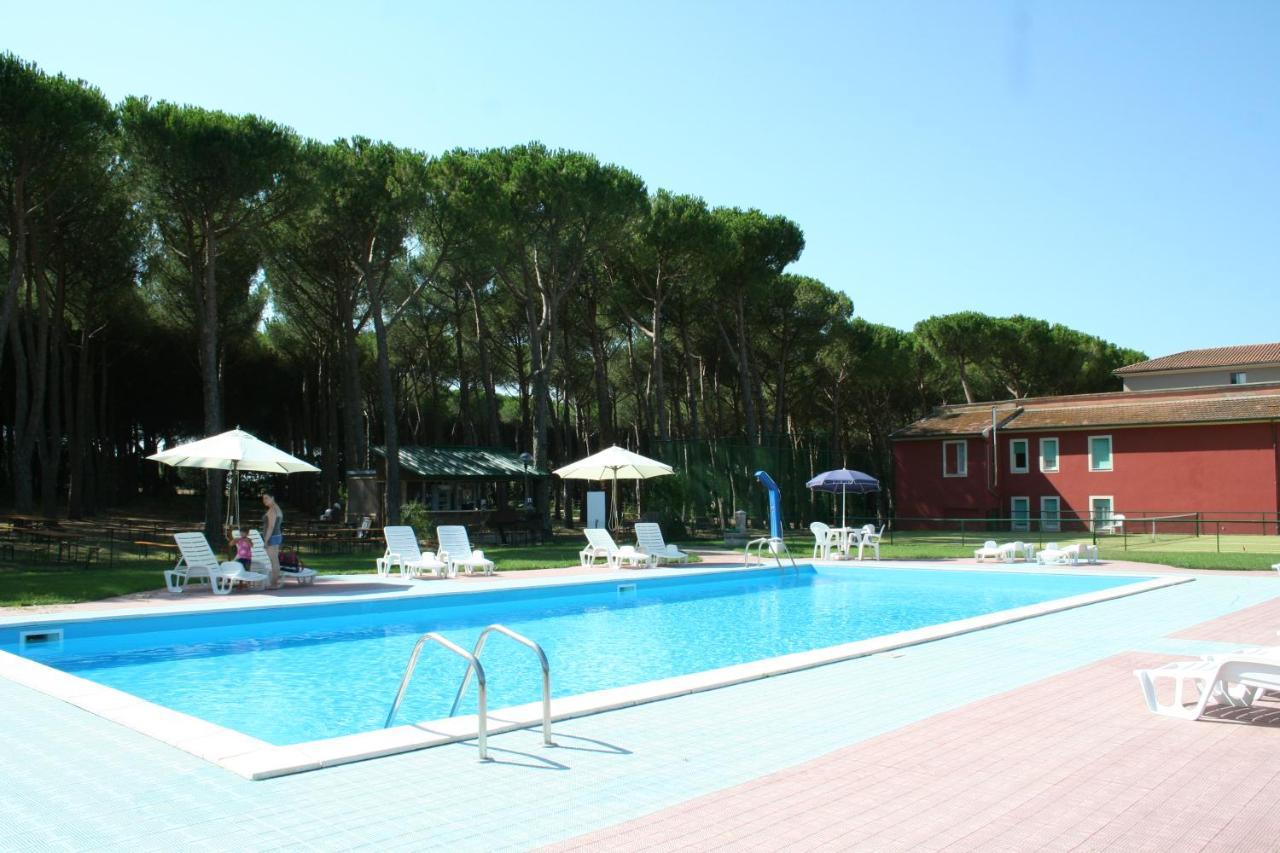 Hotel Villa dei Pini San Terenziano Esterno foto