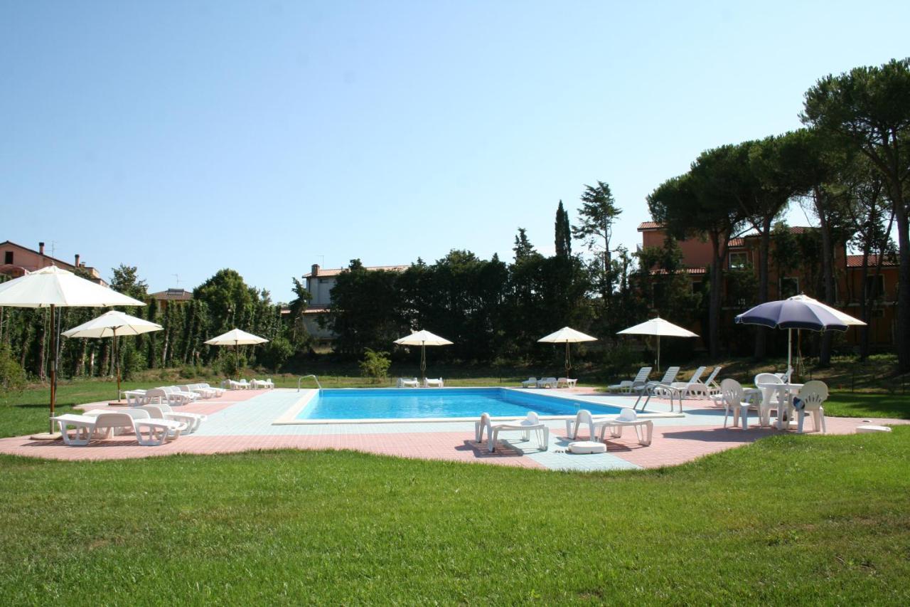 Hotel Villa dei Pini San Terenziano Esterno foto