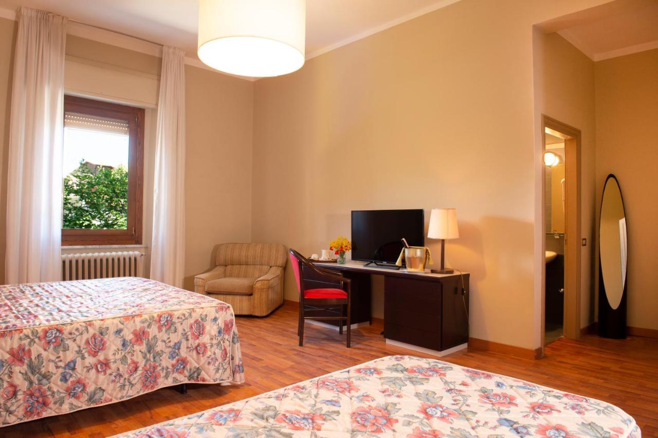 Hotel Villa dei Pini San Terenziano Esterno foto