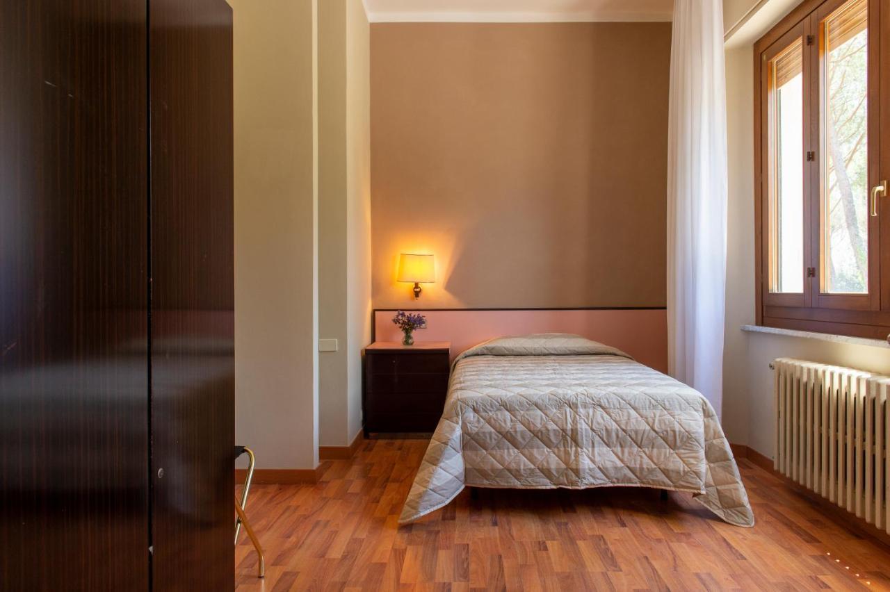 Hotel Villa dei Pini San Terenziano Esterno foto