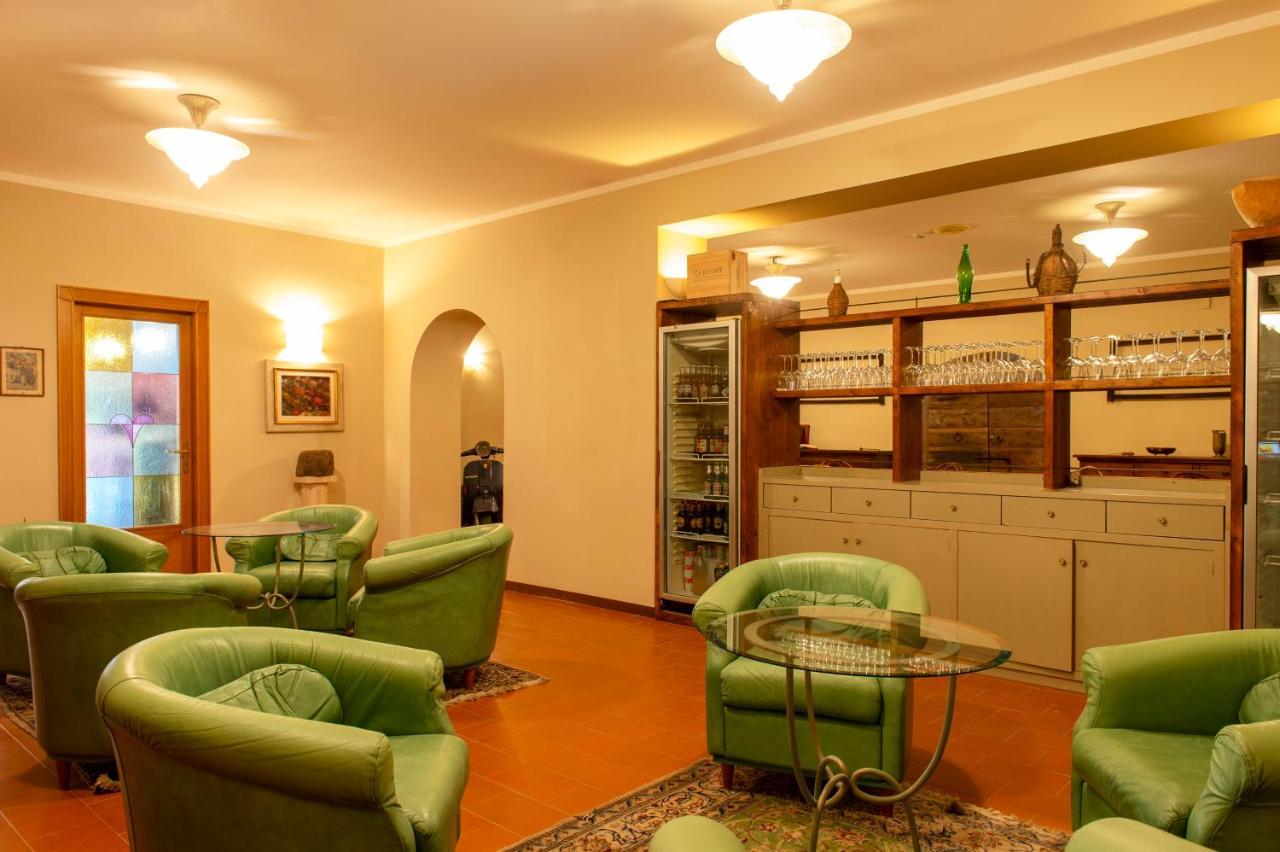 Hotel Villa dei Pini San Terenziano Esterno foto