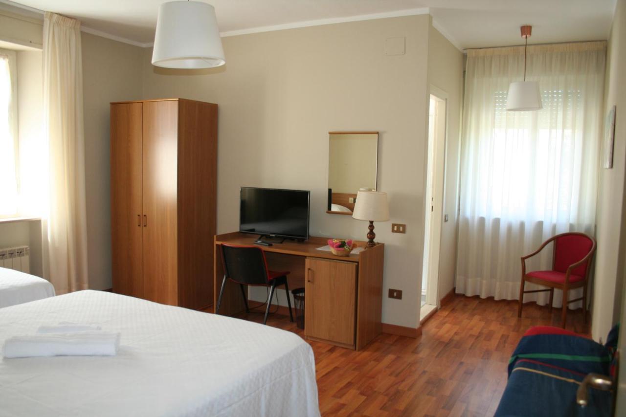 Hotel Villa dei Pini San Terenziano Esterno foto
