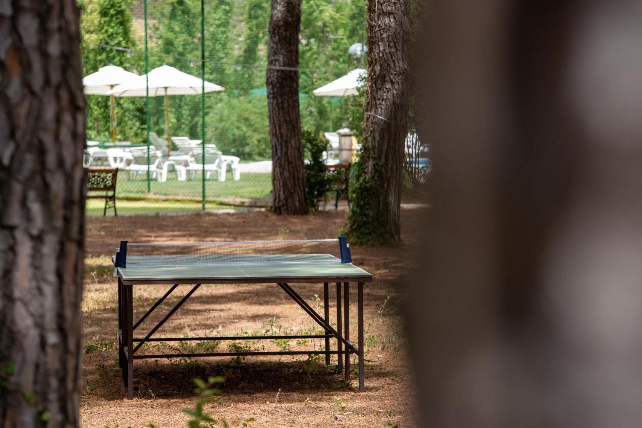 Hotel Villa dei Pini San Terenziano Esterno foto