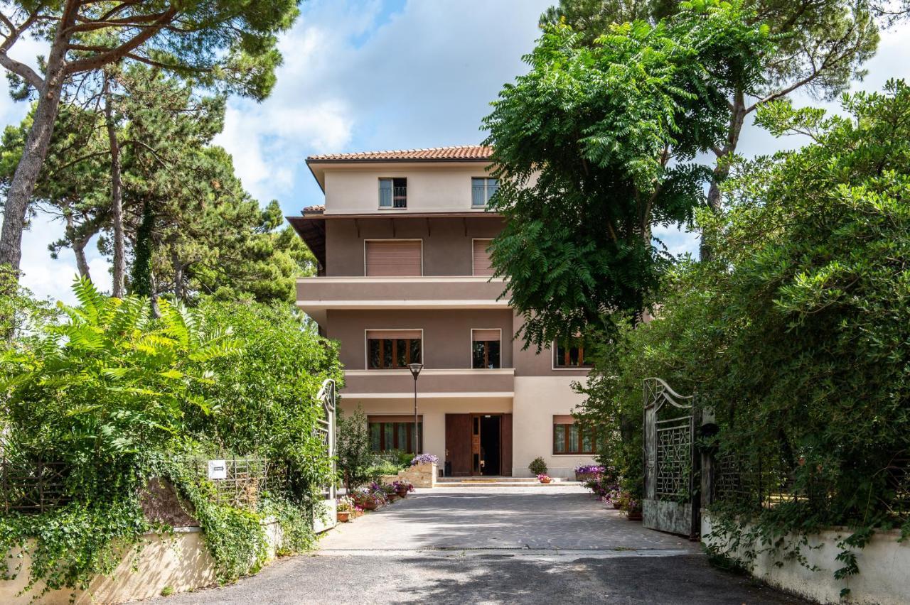 Hotel Villa dei Pini San Terenziano Esterno foto